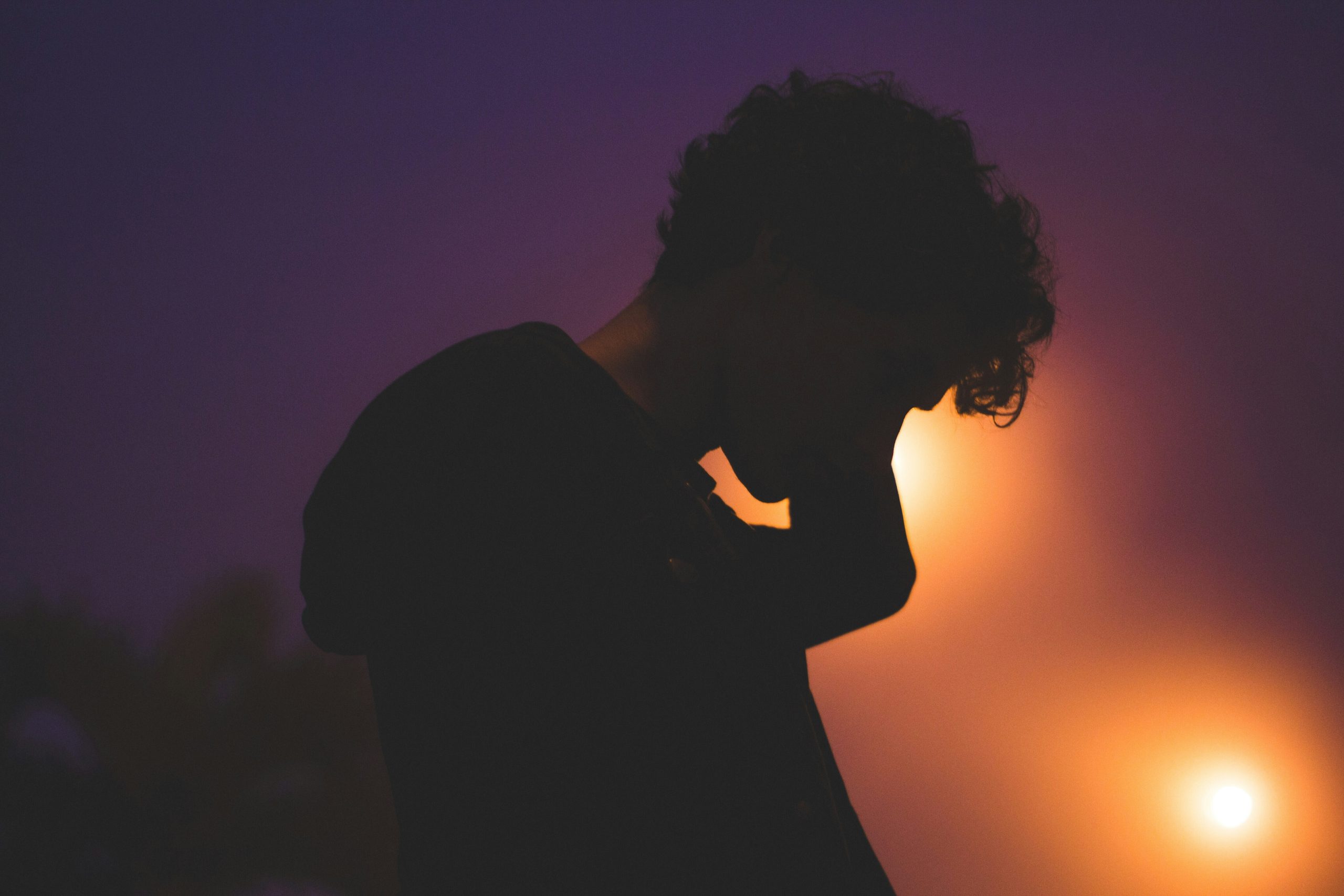 لماذا يجب علينا اتخاذ إجراءات عاجلة بشأن صحة دماغ الشباب من أجل الاقتصاد العالمي