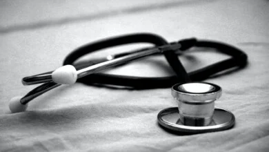 الممارسات الخاطئة في الطب الأكادیمي