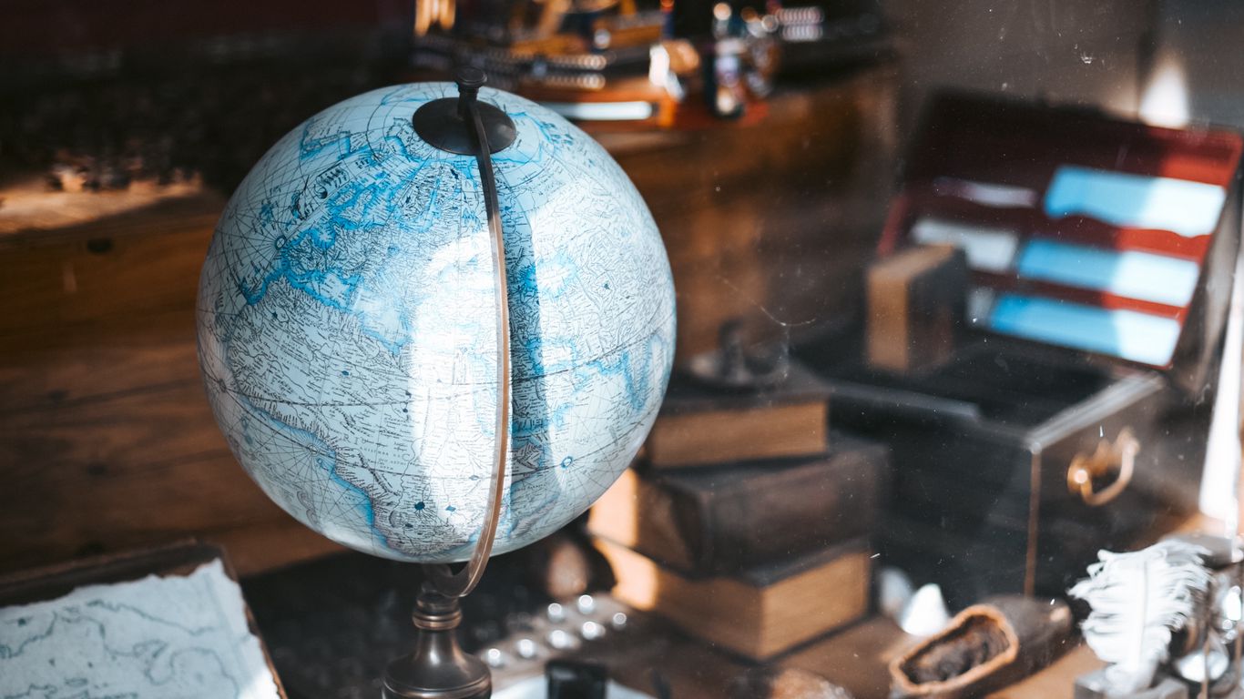 هل تؤدي الديمقراطية إلى الازدهار أو الخراب؟