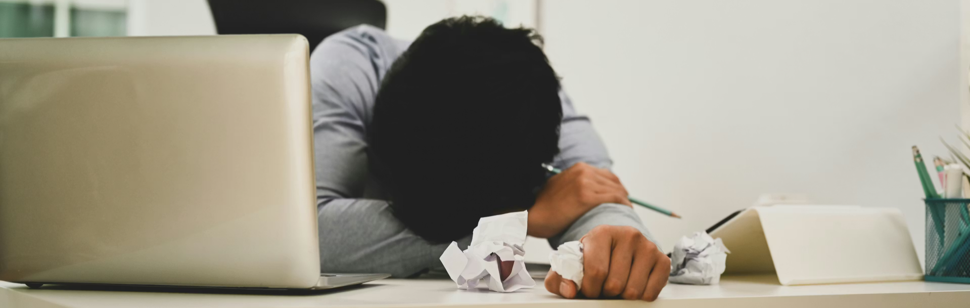 جيل زد يعاني من الاحتراق الوظيفي أكثر من أي جيل آخر