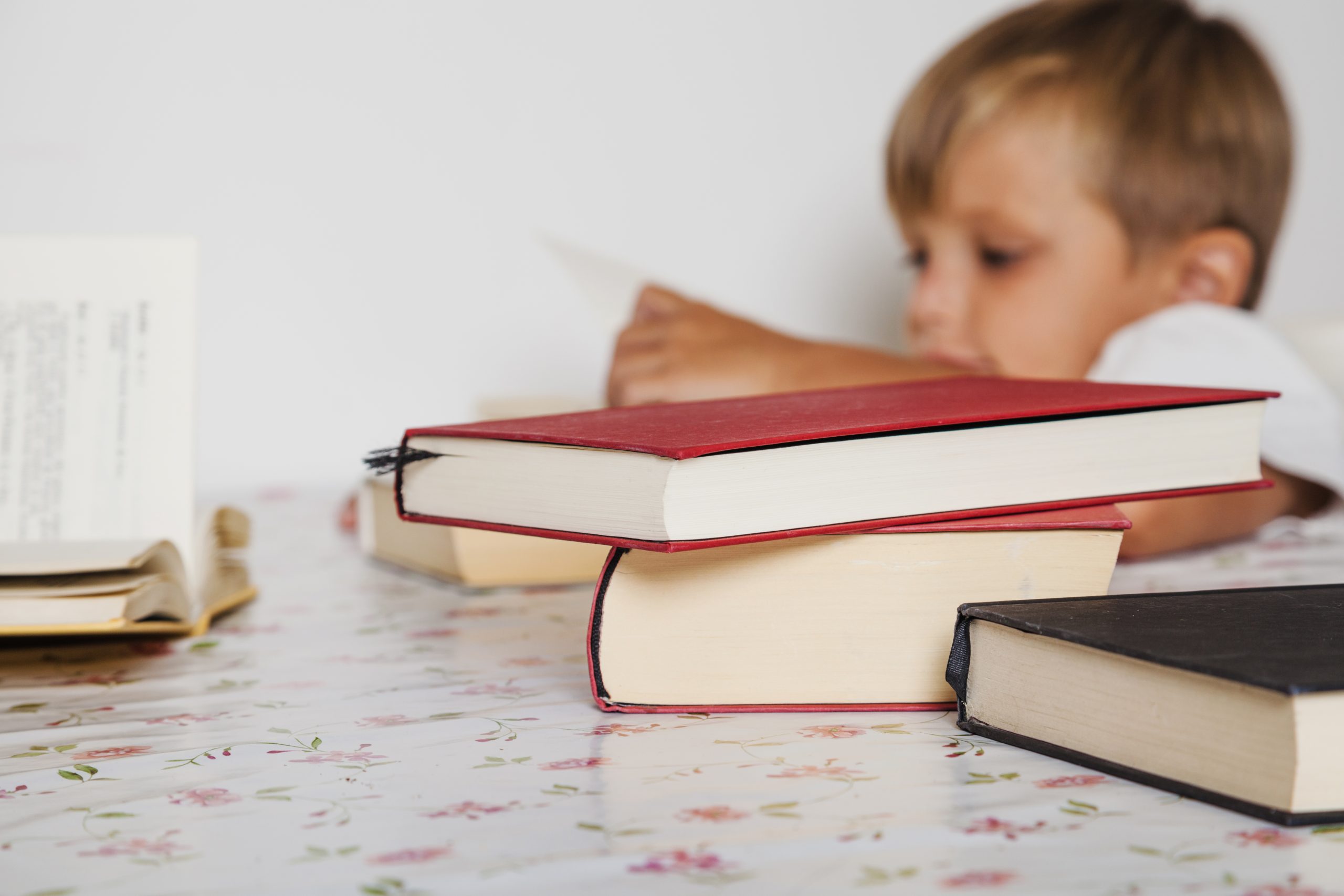 الكتب كأداة لدعم تأخر اللغة لدى الأطفال